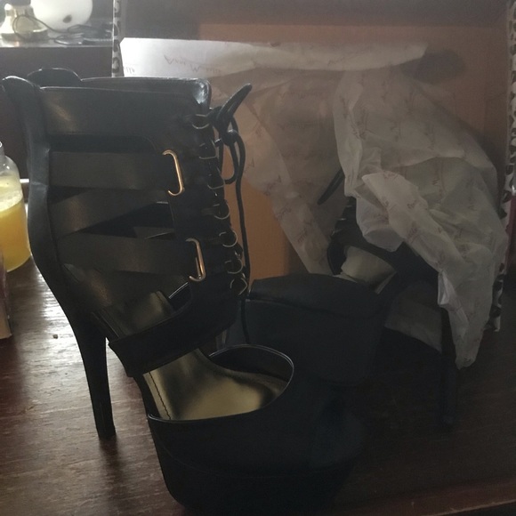 Heels - Picture 2 of 2